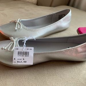 Youth girls dress shows